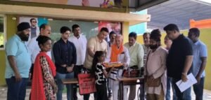 यूथ सिख सेवा समिति, HTC और BTTTA का मानवीय पहल…पांचवी क्लास की बच्ची को दिया पाठ्य सामग्री…दो महिलाओं को सिलाई मशीन…एक बहन की शादी के लिए 25 हजार का आर्थिक सहयोग…