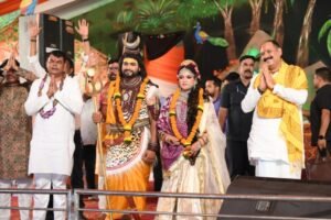 मन और मंदिर दोनों साफ होना चाहिए, तभी शिव मिलेंगे, मन मैला है और मंदिर साफ करेंगे तब भी शिव नहीं मिलेंगे।