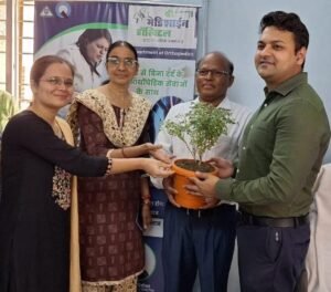 पॉवर कंपनी में निःशुल्क हड्डी एवं जोड़ शिविर102 मरीजों की जांच