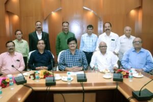 पॉवर कंपनी में छह सेवानिवृत्ति कर्मियों को विदाई