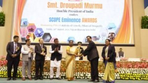 सेल रिसर्च एंड डेवलपमेंट, टेक्नोलॉजी डेवलपमेंट और इनोवेशन’ के लिए स्कोप एमिनेंस अवार्ड से सम्मानित