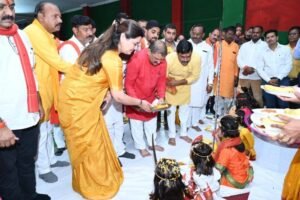 नवरात्र अष्टमी पर विधायक भावना बोहरा ने किया कन्या पूजन…