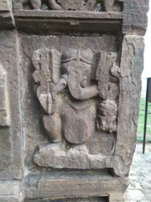 1 हजार साल पुराना मंदिर जहां पिता भगवान शंकर के संग विराजे हैं श्री गणेश