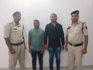 होटल ईशा में चल रहे देह व्यापार का भंडाफोड़…मालिक, मैनेजर और एक ग्राहक को पुलिस ने धरदबोचा…पढ़िए खबर