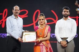 अंतरराष्ट्रीय मंच “चक्रधर समारोह-२०२५” में आद्या पाण्डेय का मंत्रमुग्ध प्रदर्शन।