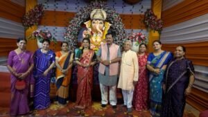 सांसद विजय बघेल विभिन्न गणेश पंडालों में हुए शामिल