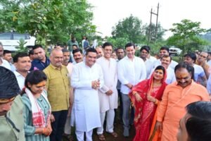 जीवन आनंद फाउंडेशन, भिलाई द्वारा आयोजित राजन महाराज के श्रीमुख से होने वाली श्रीराम कथा के पावन अवसर हेतु आज भूमि पूजन में शामिल हुए भिलाई ट्रक ट्रेलर ट्रांसपोर्टर्स एसोसिएशन के अध्यक्ष एवं युवा समाजसेवी इंद्रजीत सिंह ‘छोटू’