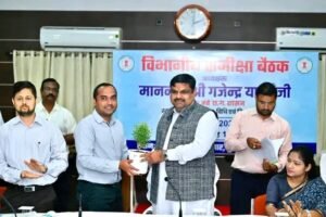 दुर्ग को विकसित बनाने की दिशा में प्रगतिरत कार्यों की समीक्षा