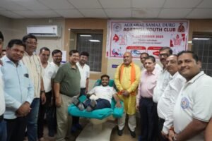 दुर्ग ग्रामीण विधायक ललित चंद्राकर ने अग्रसेन जयंती समारोह के उपलक्ष में आयोजित रक्तदान शिविर में सम्मिलित हुए।