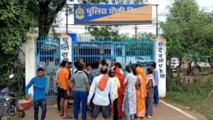 राजनांदगांव में हत्या की वारदात के बाद पुलिस चौकी का घेराव, जमकर हंगामा