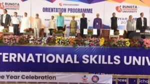 समस्याओं की पहचान कर समाधान विकसित करें जिससे लोग लाभान्वित हो -राज्यपाल डेका -विश्वविद्यालय के ड्रोन क्लब का किया उद्घाटन