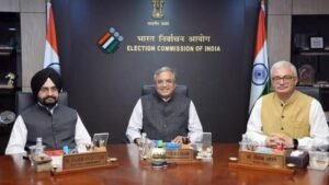 ECI की बड़ी कार्रवाई- तमिलनाडु की 42 पार्टियों का पंजीयन रद्द, BJP-DMK के सहयोगी दलों पर भी एक्शन