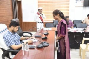 जनदर्शन में कलेक्टर ने सुनी समस्याएं, त्वरित समाधान के दिए निर्देश