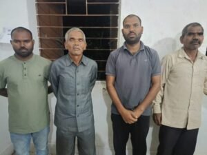 रामानुजनगर कांड बोलेरो से ठोकर मारकर 2 लोगों की हत्या करने वाले 4 आरोपी गिरफ्तार…..