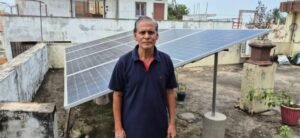 भिलाई निवासी शकुन्तला टंडन ने सोलर ऊर्जा से घटाया बिजली बिल, अतिरिक्त उत्पादन से कमा रहे आय…..
