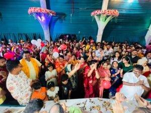 108 पूजा थाल से सत्तीचौरा में माता जी महाआरती एवं आतिशबाजी की गयी,