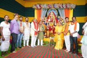 दुर्ग ग्रामीण विधायक ललित चंद्राकर मां जगत जननी जगदम्बा की पूजा अर्चना कर प्रदेश वासियों की खुशहाली की कामना किया..