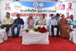 सियान वो छांव हैं, जिसमें परिवार सुरक्षित रहता है- स्कूल शिक्षा मंत्री गजेन्द्र यादव