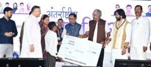 वृद्धजनों के सम्मान और कल्याण के लिए सरकार प्रतिबद्ध : मुख्यमंत्री विष्णु देव साय