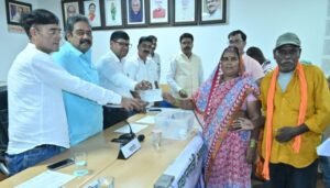 पीएम आवास के 29 हितग्राहियों को लाटरी के द्वारा मकान आबंटित किया गया