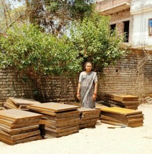 सेंट्रिंग प्लेट्स से मिला दी रश्मि के सपनों को सहारा….