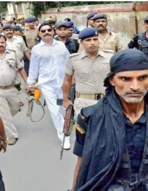 ब्रेकिंग न्यूज: सोशल मीडिया के भारी दबाव में गिरफ्तार हुआ ‘मोकामा का बाहुबली’ अनंत सिंह, दुलारचंद यादव हत्याकांड में कार्रवाई तेज़!