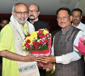 उपराष्ट्रपति सी. पी. राधाकृष्णन का राज्यपाल रमेन डेका और मुख्यमंत्री विष्णुदेव साय ने स्वामी विवेकानंद विमानतल पर किया आत्मीय स्वागत