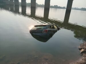 ढाई महीने पहले कार सहित लापता युवक का कंकाल मिला ख़ुटेरी शिवनाथ घाट में, सोमनी पुलिस कर रही है जांच