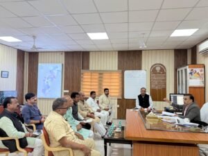 प्रदेश कांग्रेस का प्रतिनिधिमंडल निर्वाचन आयोग से मिला