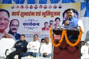 स्कूल शिक्षा मंत्री गजेंद्र यादव ने किया सड़क सीमेंटकरण कार्य का भूमिपूजन