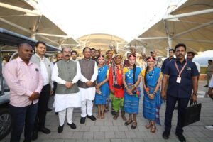 गुजरात भारत पर्व और स्थापना दिवस समारोह में छत्तीसगढ़ की सांस्कृतिक छटा बिखेरते हुए अमर श्रीवास दल ने जीता देशभर का दिल”