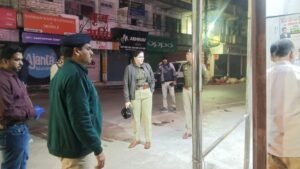 मानव मंदिर चौक में बीती रात आपसी रंजिश को लेकर चाकूबाजी,पुलिस अधीक्षक अंकिता शर्मा आधी रात मौके पर पहुंची..