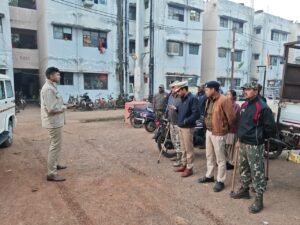 दुर्ग पुलिस ने विशेष अभियान के तहत सुबह चार बजे छावनी और भिलाई नगर के कई स्थानों पर दी दबिश….