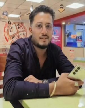 बिरयानी सेंटर में मिली रेस्टोरेंट संचालक के बेटे की लाश, परिजन ने जताई हत्या की आशंका, 8 युवक हिरासत में