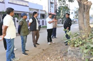 भिलाई निगम आयुक्त ने किया नेहरू नगर पूर्व और सूर्या मॉल क्षेत्र के कार्यों का सघन निरीक्षण