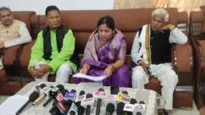 विधायक सहित क्षेत्र के जनप्रतिनिधियों ने कलेक्टर को सौंपा ज्ञापन,केसीजी के संडी क्षेत्र में सीमेंट परियोजना के विरोध में