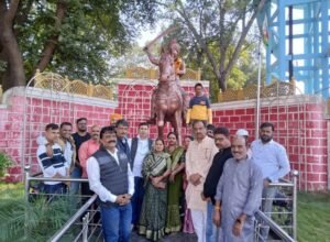 दुर्ग शहर जिला कांग्रेस ने मनायी शहीद वीर नारायण की पुण्यतिथि