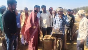 धान खरीदी केन्द्रों में हमाली वसूली पर बढ़ा विवाद, विधायक यशोदा नीलांबर वर्मा ने की सख्त कार्रवाई की मांग