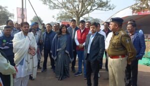 श्री हनुमंत कथा आयोजन में नागरिक सुरक्षा के मद्देनज़र कलेक्टर एवं वरिष्ठ पुलिस अधीक्षक ने किया स्थल निरीक्षण