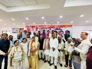 कांग्रेस स्थापना दिवस पर राजीव भवन में हुआ स्वतंत्रता सेनानियों का सम्मान=कांग्रेस ने दिया देश के लिए त्याग और बलिदान – धीरज बाकलीवाल