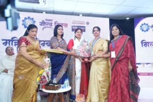 महिला चेम्बर भिलाई द्वारा “महिला स्वावलंबन गौरव सम्मान” प्रदान