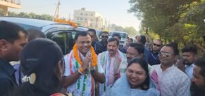 अन्नदाताओं के समर्थन में पहुंचे दीपक बैज कार्यकर्ताओं ने किया गर्मजोशी से स्वागत….