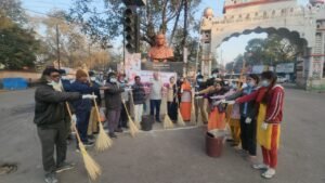 दुर्ग ग्रामीण विधायक ललित चंद्राकर ने स्वच्छता अभियान में किया शामिल हुए