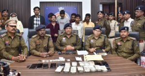 सिन्थेटिक हिरोईन (चिट्टा) बेचने वाले आरोपी पुलिस की गिरफ्त में
