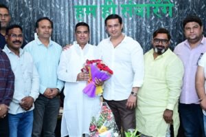 इंद्रजीत ने सांसद, विधायक और पूर्व विस अध्यक्ष पांडेय से भेंटकर नववर्ष की दी बधाई