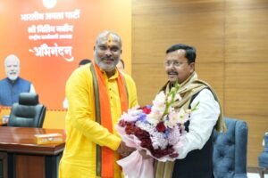 दुर्ग ग्रामीण विधायक ललित चंद्राकर ने नितिन नबीन से सौजन्य भेंट कर उन्हें राष्ट्रीय कार्यकारिणी अध्यक्ष के रूप में नवीन दायित्व ग्रहण करने पर हार्दिक बधाई एवं शुभकामनाएँ दीं..