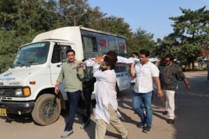 मृतक के परिजनों को यूथ सिख सेवा समिति ने पहुंचाई मदद