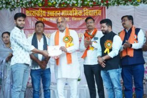 शासकीय उच्चतर माध्यमिक शाला मरोदा टैंक, भिलाई व पुरई में आयोजित वार्षिक उत्सव पुरस्कार वितरण एवं बाल मेला समारोह में शामिल हुए दुर्ग ग्रामीण विधायक ललित चंद्राकर…