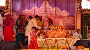 विधायक यशोदा नीलांबर वर्मा ने अमलीपारा में चावड़ा परिवार, खैरागढ़ में आयोजित श्रीमद्भागवत ज्ञान यज्ञ में हुईं सम्मिलित