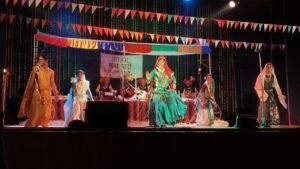 इन्दिरा कला संगीत विश्वविद्यालय में तीन दिवसीय नाट्य महोत्सव का हुआ शुभारंभ…..